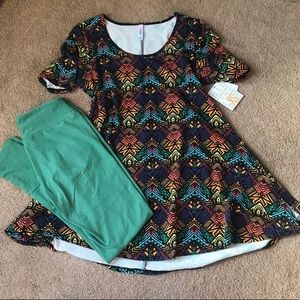 Multicolored perfect T and matching leggings